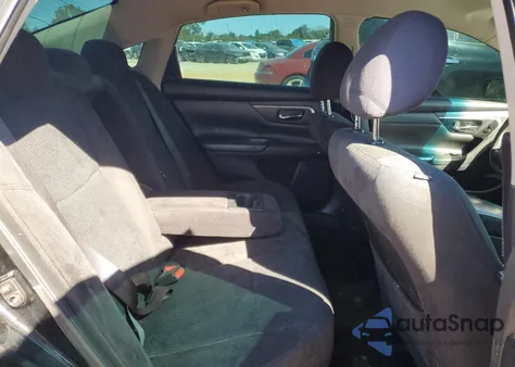 2015 Nissan Altima 2.5 из США, поврежденный, VIN 1N4AL3APXFC260721